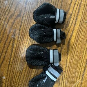 Source Unknown Black and Gray Dog Boots